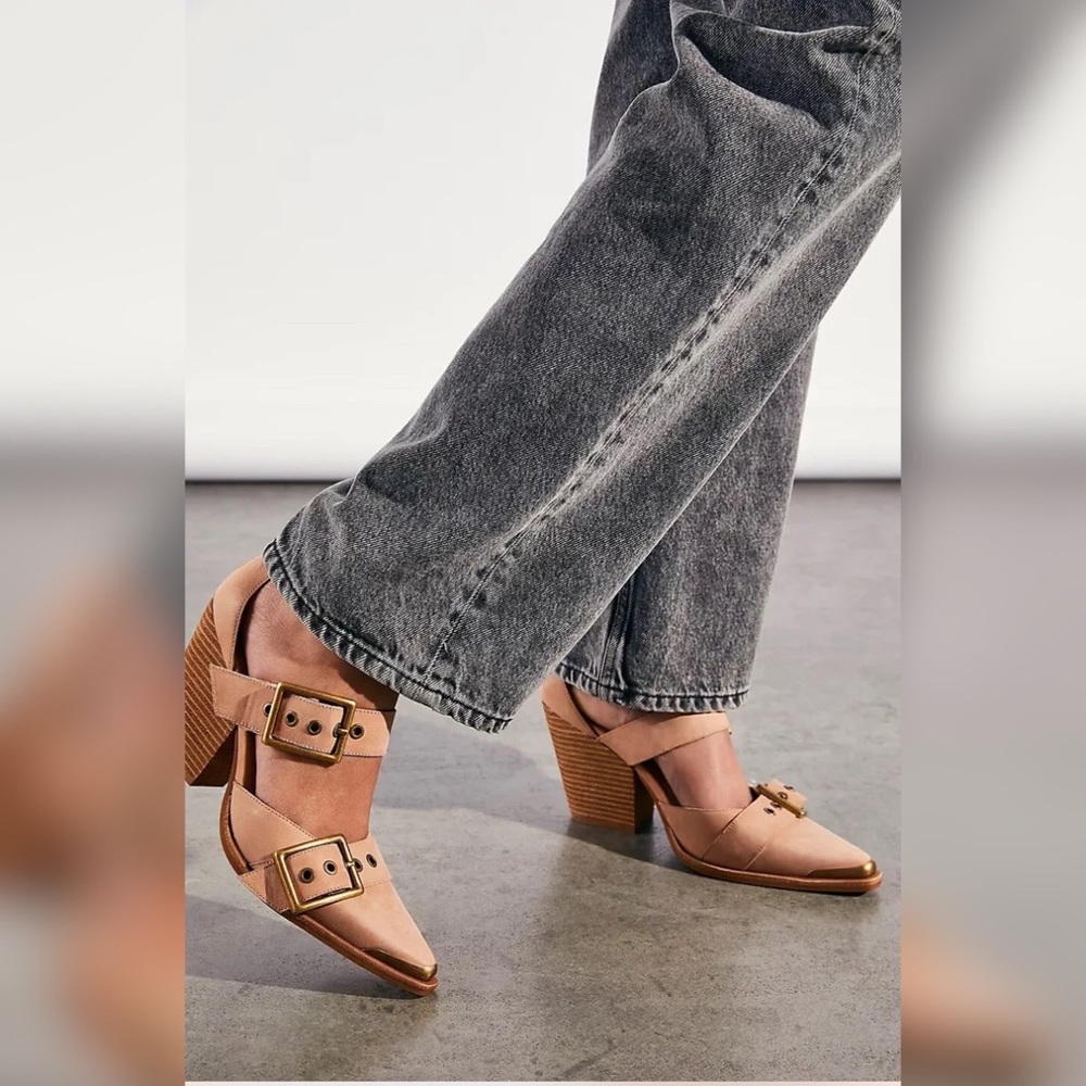 ‼️SOLD OUT ‼️Free People Jeffrey Campbell Hendrix Heels - Picture 2 of 8